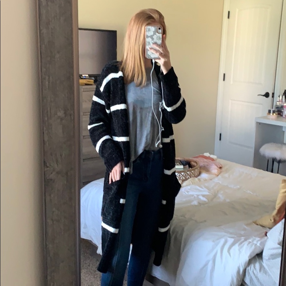 Long Stripped Cardigan